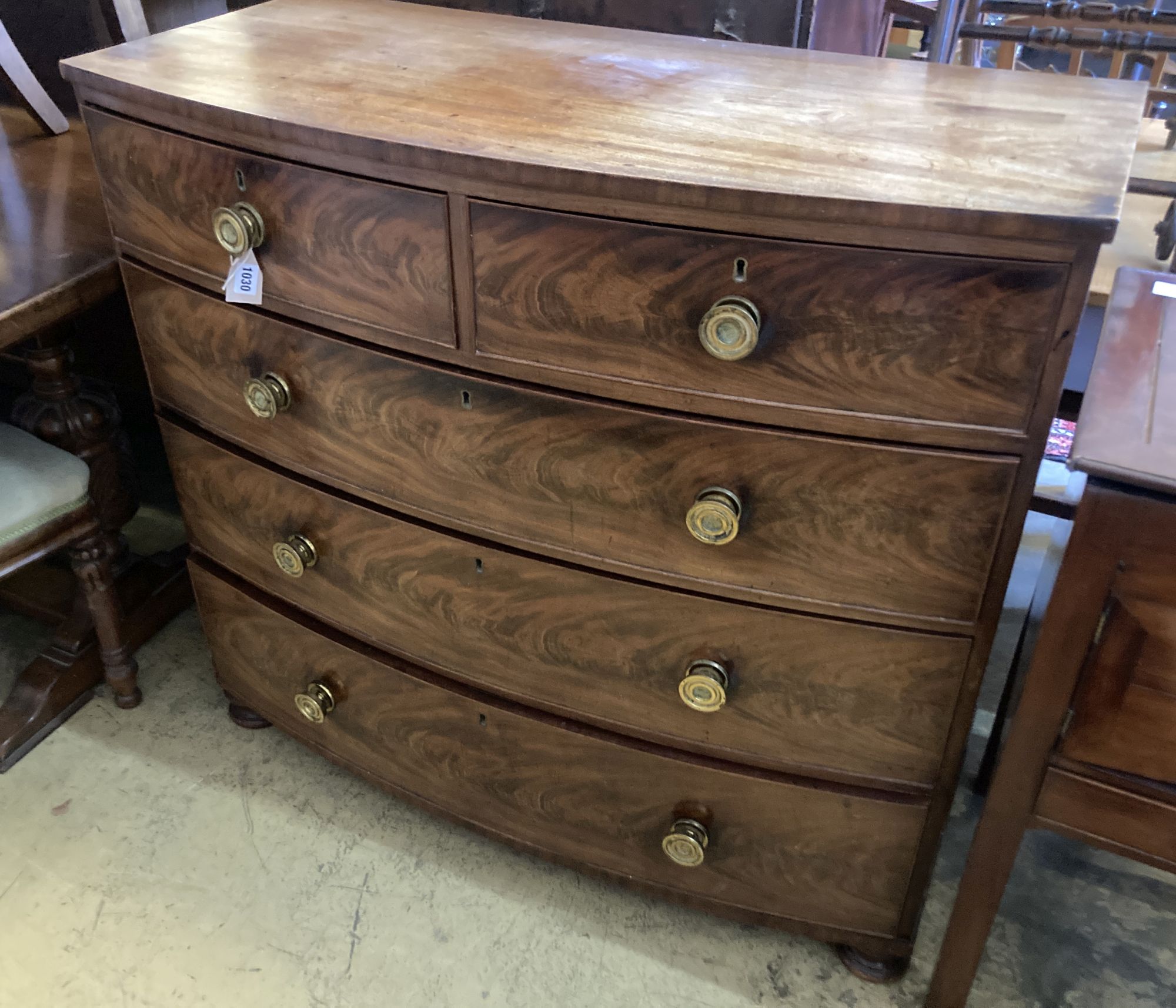 A Regency mahogany bow front chest of drawers, width 108cm, depth 53cm, height 100cm